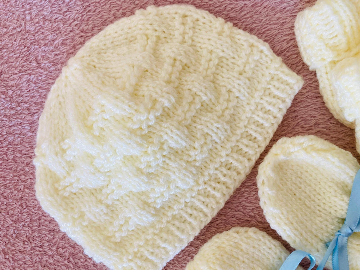 Knitting pattern ~ Easy Weave New Baby Set /  Hat , Mittens and Bootees ~ ENGLISH ~ PDF Download