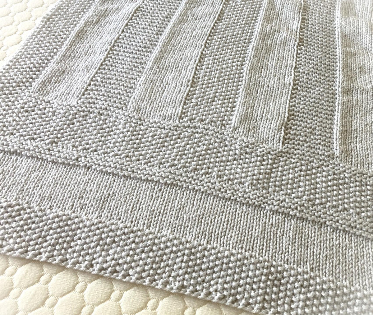 Knitting pattern ~ Hugo Baby Blanket ~ Perfect for beginners ~  Aran Yarn ~ ENGLISH ~ PDF Download
