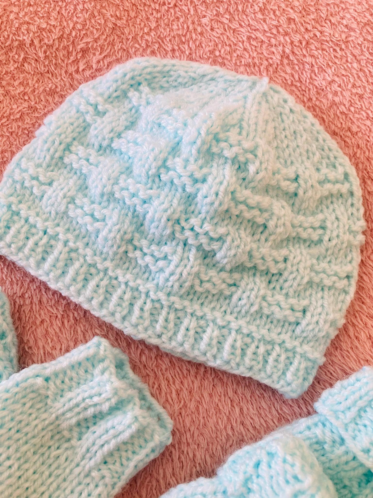 Knitting pattern ~ Easy Weave New Baby Set /  Hat , Mittens and Bootees ~ ENGLISH ~ PDF Download