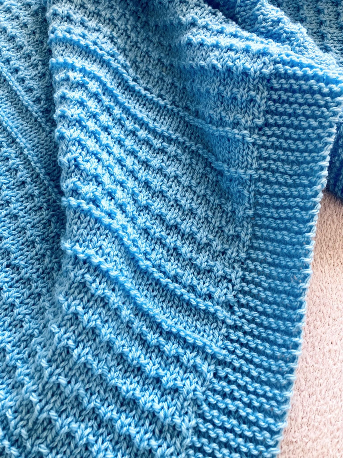 Knitting pattern ~ Idris Baby Blanket in Aran or DK ~ Perfect for beginners ~ ENGLISH ~ PDF Download