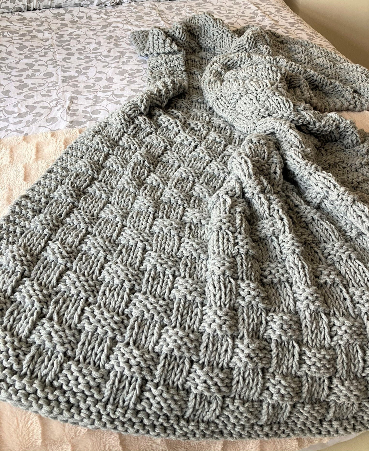 Knitting pattern ~  Chunky Basket Weave Blanket / Sofa Throw ~ ENGLISH ~ PDF Download