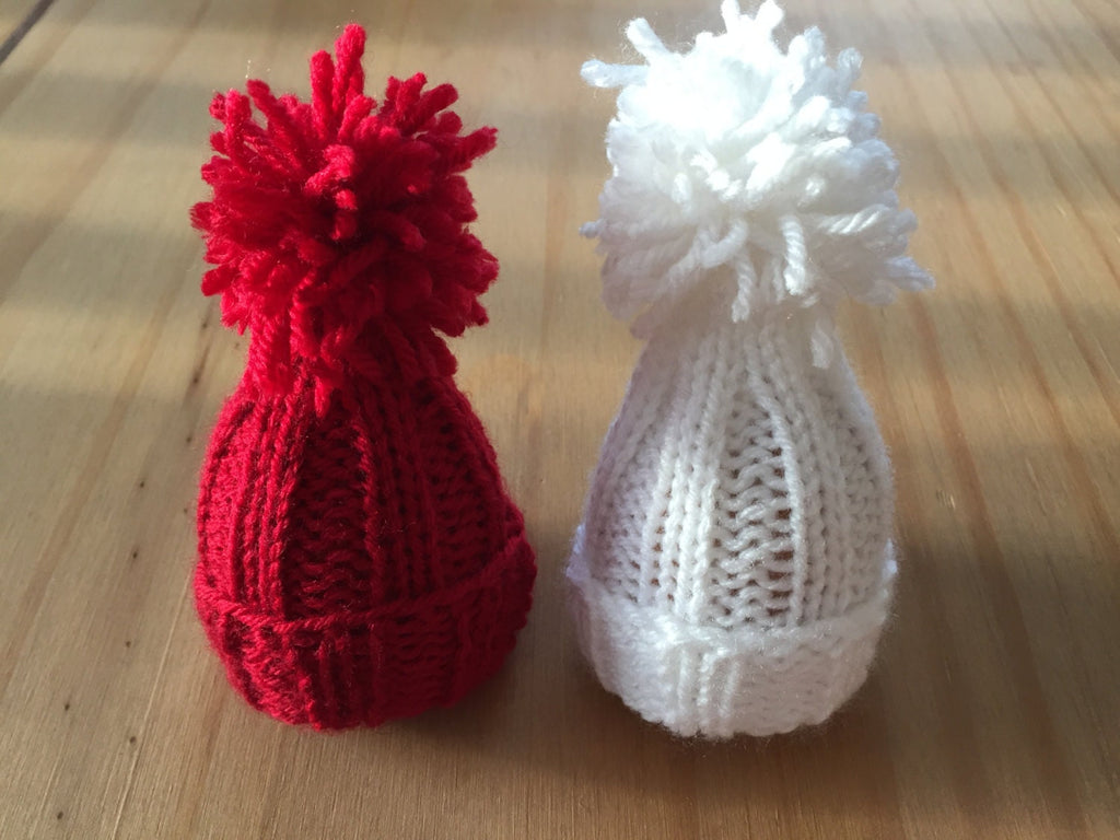Knitting pattern ~ Tiny Pompom Hat ~ Easter Egg Cosy / Christmas Tree Ornament ~ ENGLISH  ~  PDF Download