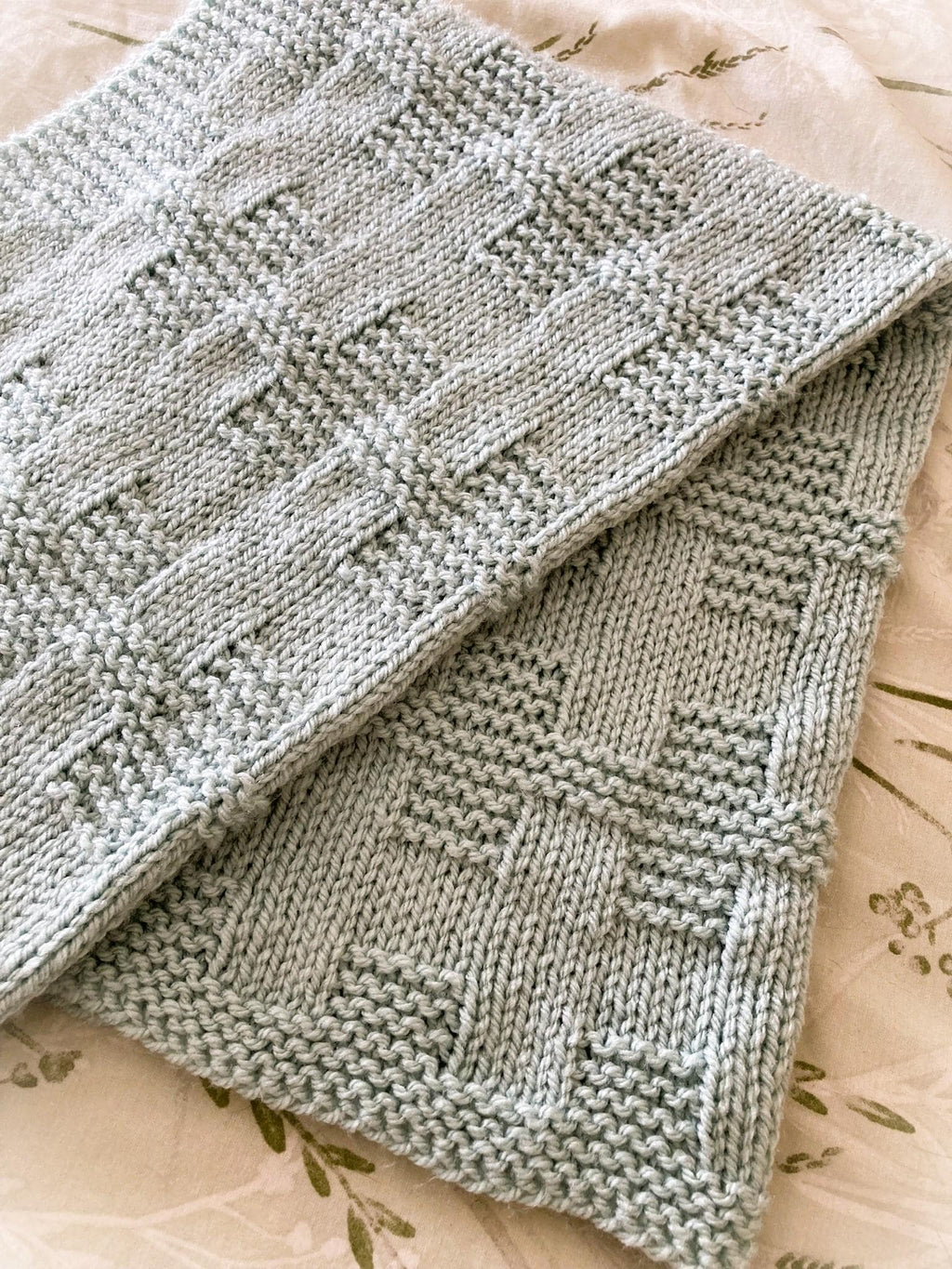 Knitting pattern ~ Chrissy Baby Blanket in Aran Yarn ~ ENGLISH ~ PDF Download
