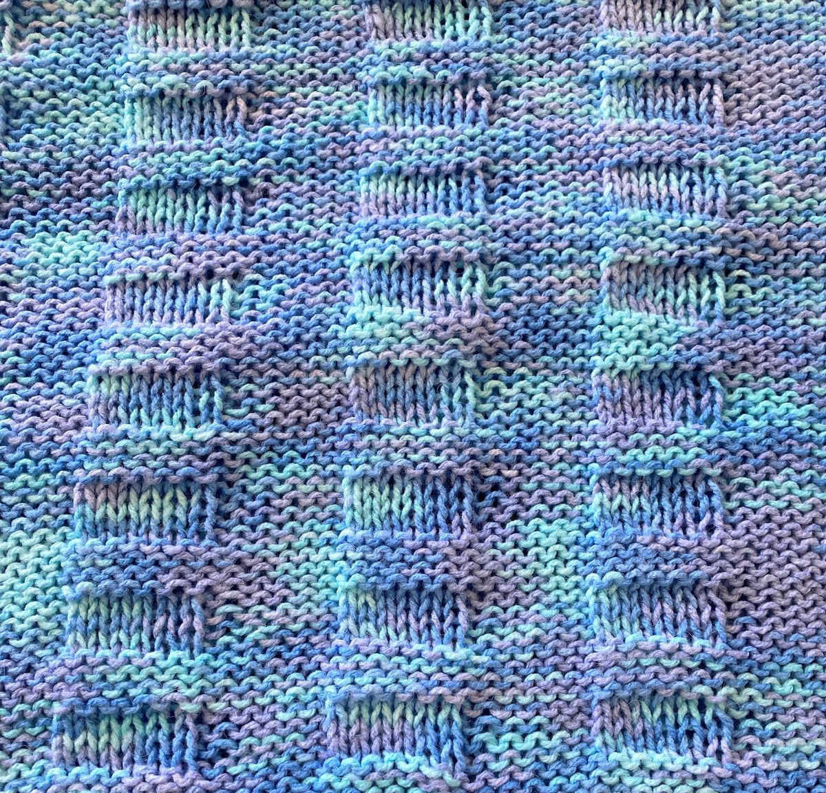 Knitting Pattern ~ Reversible Baby Blanket in DK yarn ~ Simple Pattern. ~ ENGLISH ~ PDF Download