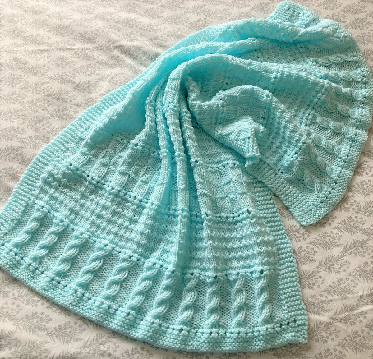 Knitting pattern ~ Avril Baby Blanket in DK Yarn ~ ENGLISH ~ PDF Download