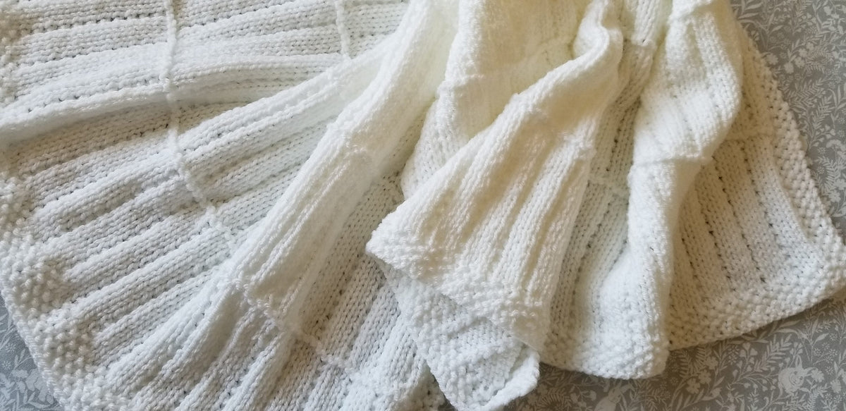 Knitting Pattern ~ Tyra Baby Blanket in DK ~ ENGLISH ~  PDF Download