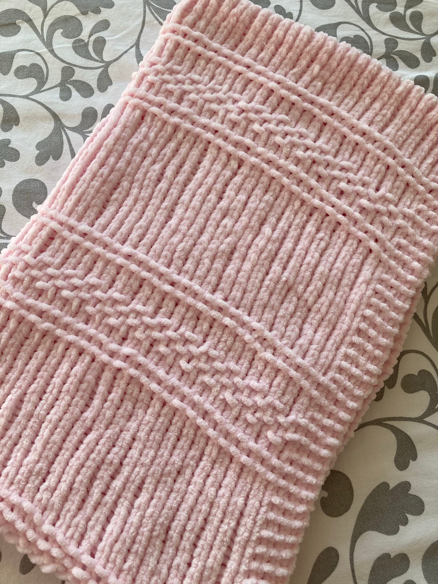 Knitting pattern ~ Lightweight Chunky Baby Blanket ~ Easy Design ~ ENGLISH ~ PDF Download