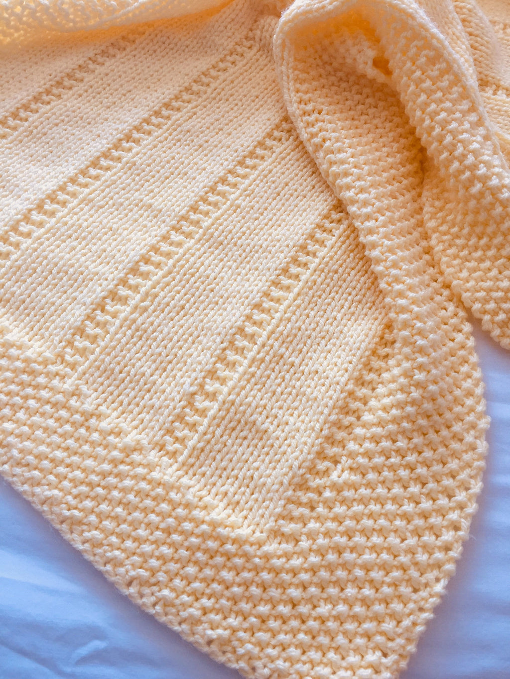 Knitting pattern ~ Easy Baby Blanket in Chunky, Aran or DK ~ Perfect for beginners ~ ENGLISH ~ PDF Download