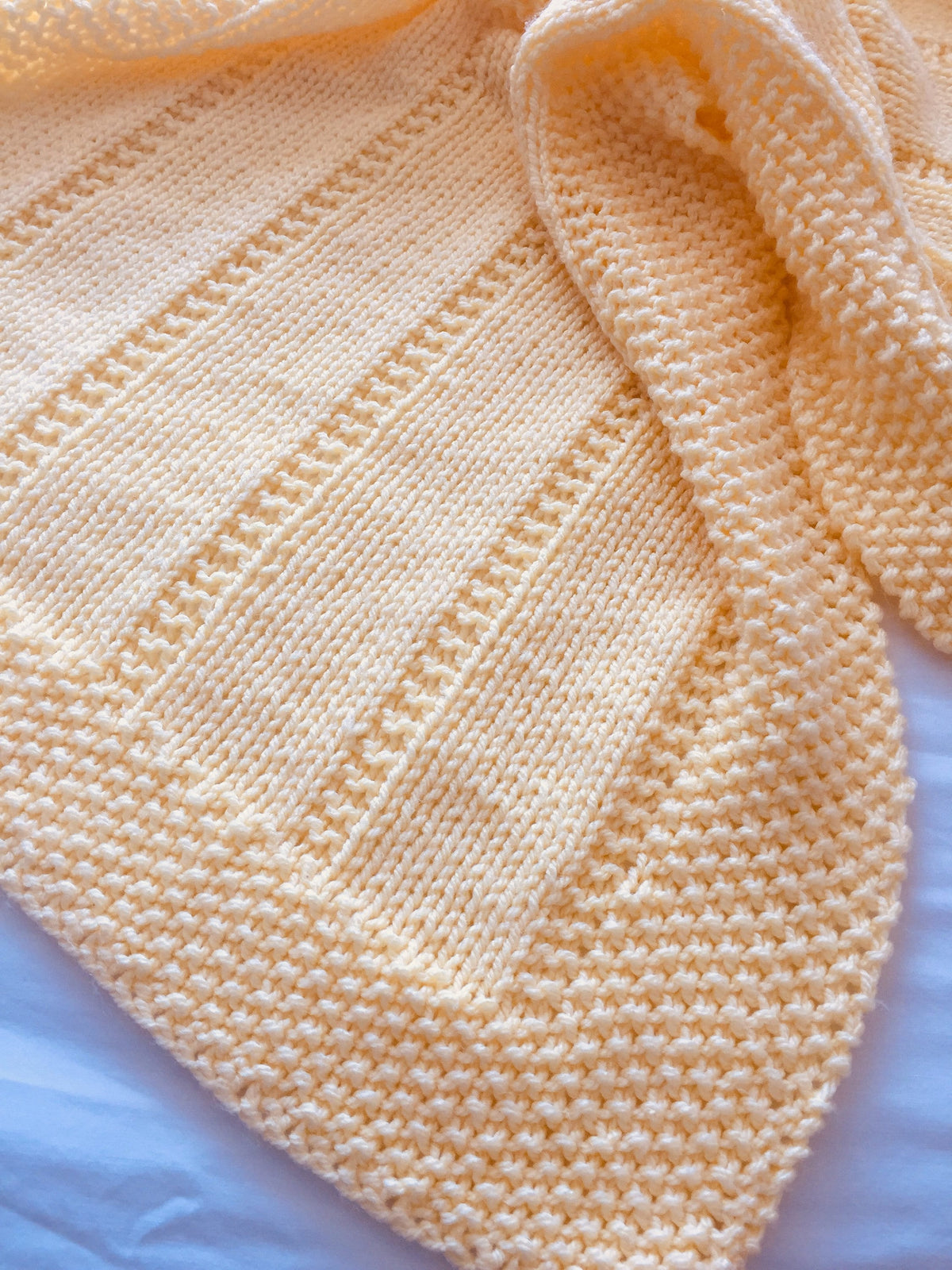 Knitting pattern ~ Easy Baby Blanket in Chunky, Aran or DK ~ Perfect for beginners ~ ENGLISH ~ PDF Download