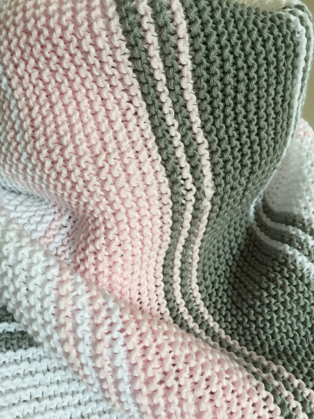 Knitting pattern ~ Effortless Colour Block Shawl ~ ENGLISH ~  PDF Download