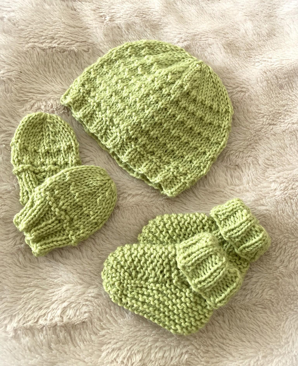 Knitting pattern ~ Idris New Baby Set /  Hat , Mittens and Bootees ~ ENGLISH ~ PDF Download
