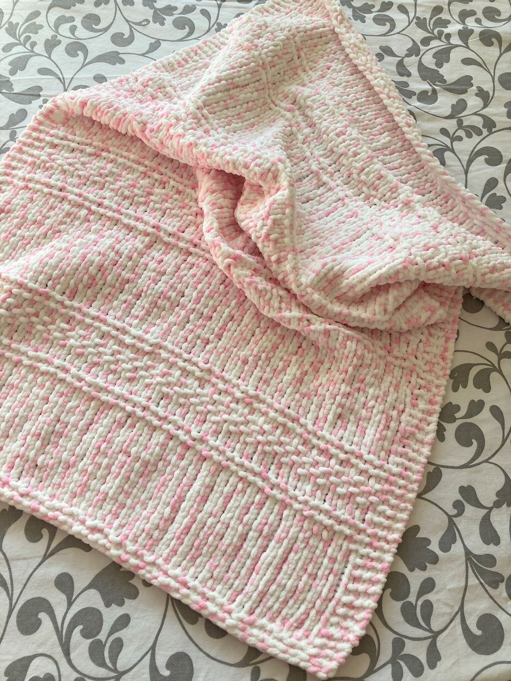 Knitting pattern ~ Lightweight Chunky Baby Blanket ~ Easy Design ~ ENGLISH ~ PDF Download