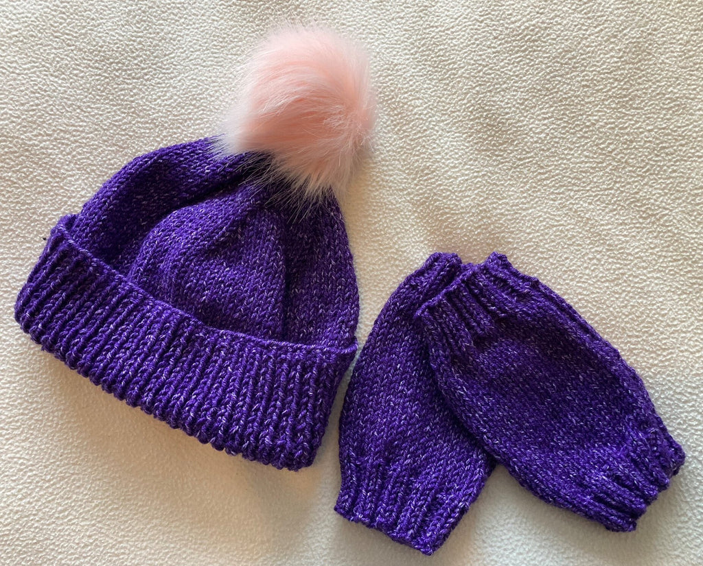 Knitting pattern ~Hat and Wrist warmers ~ Easy Knit ~ Two styles of hat ~  ENGLISH ~  PDF Download