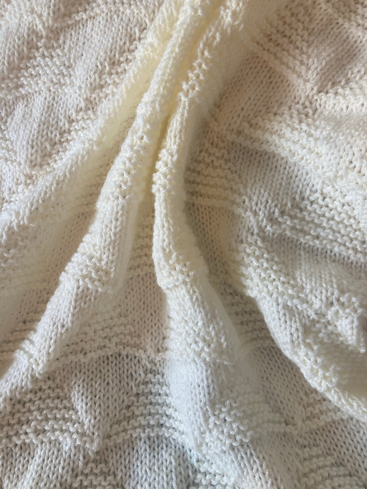 Knitting pattern ~ Little Mountains Baby Blanket  ~ ENGLISH ~  PDF Download