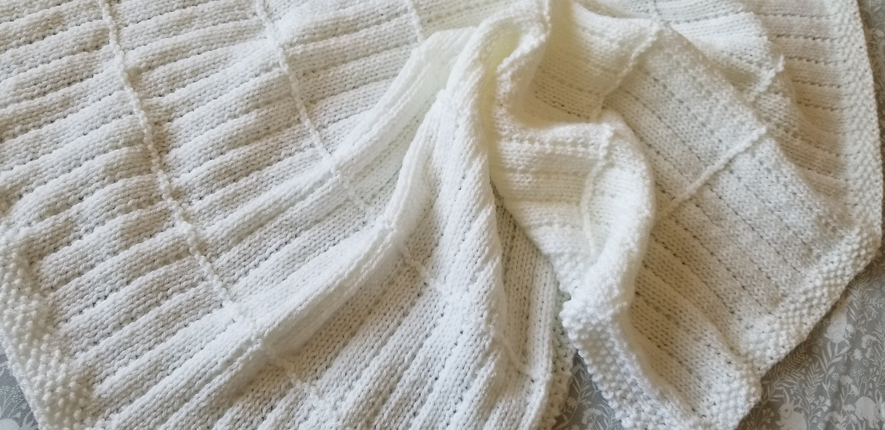 Knitting Pattern ~ Tyra Baby Blanket in DK ~ ENGLISH ~  PDF Download
