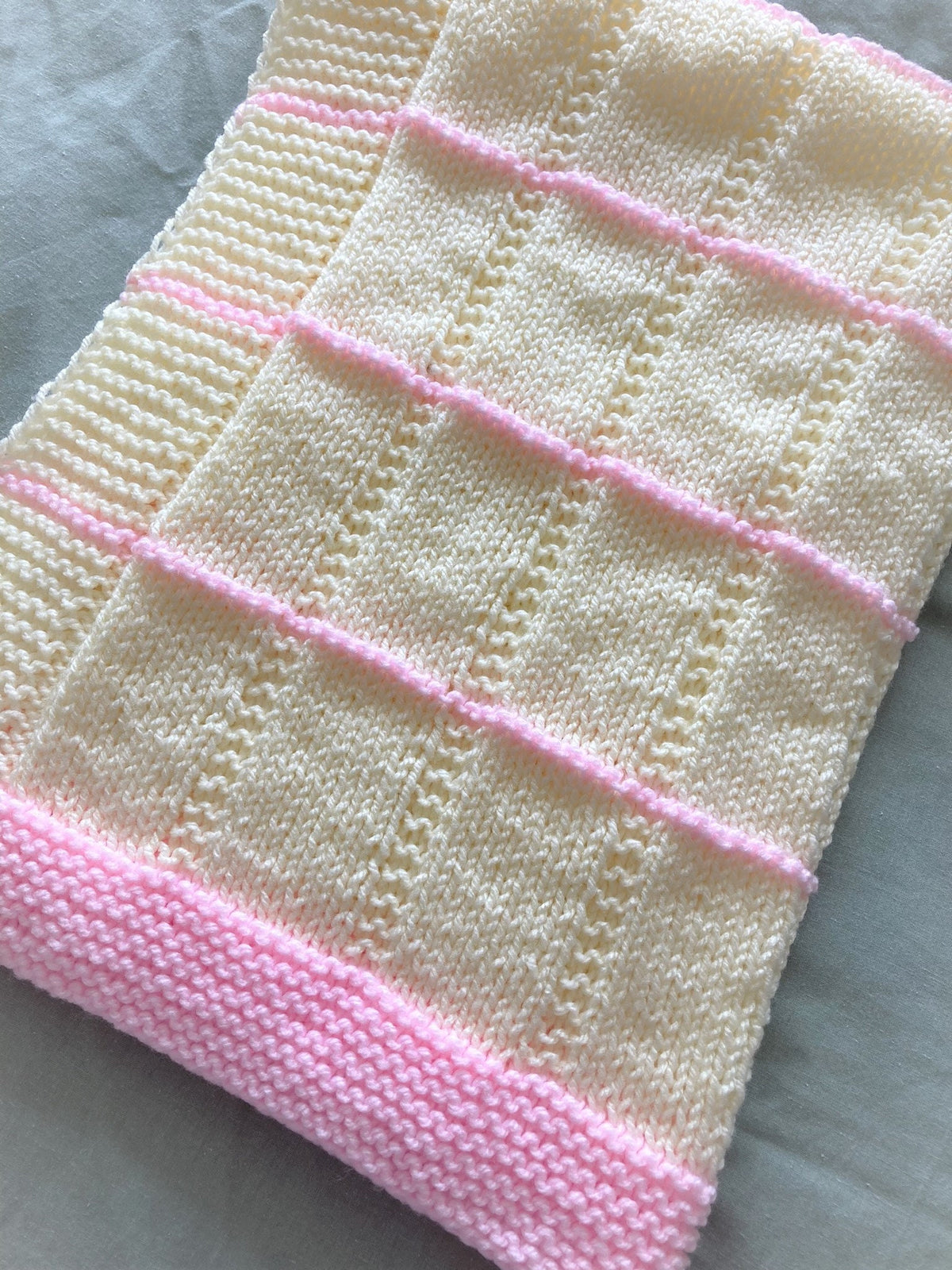 Knitting pattern ~ Cassy Baby Blanket ~ Simple Design ~  ENGLISH ~ PDF Download