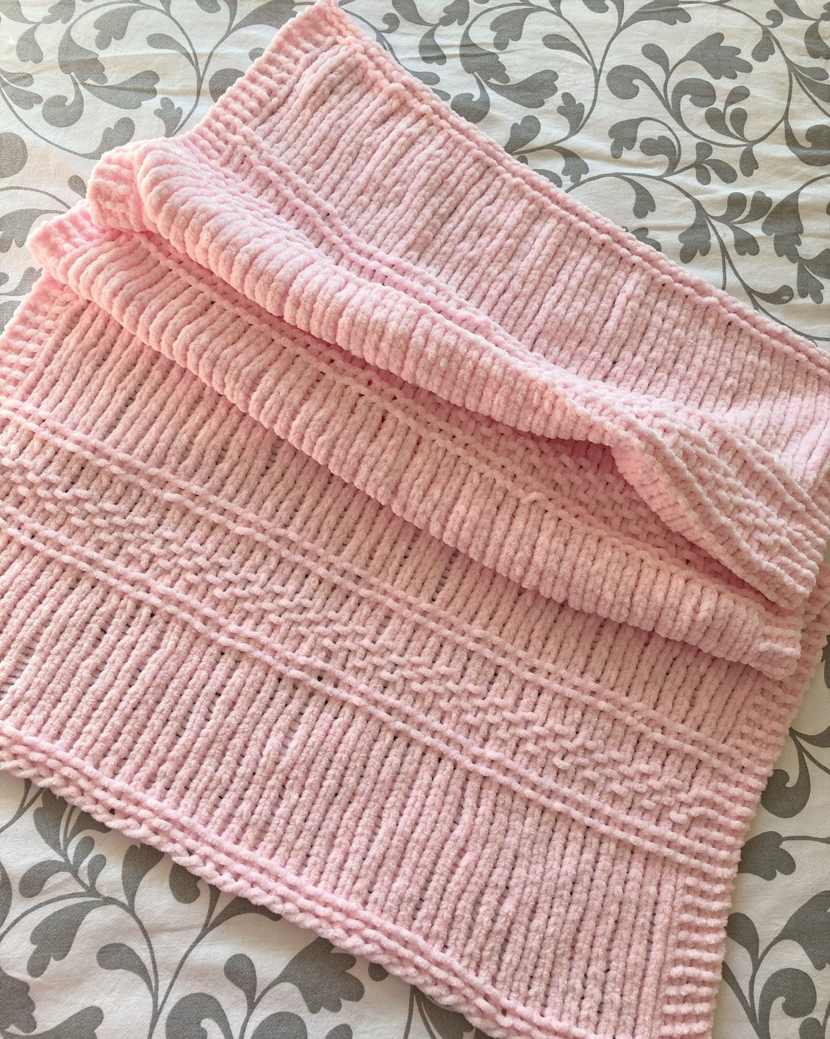 Knitting pattern ~ Lightweight Chunky Baby Blanket ~ Easy Design ~ ENGLISH ~ PDF Download