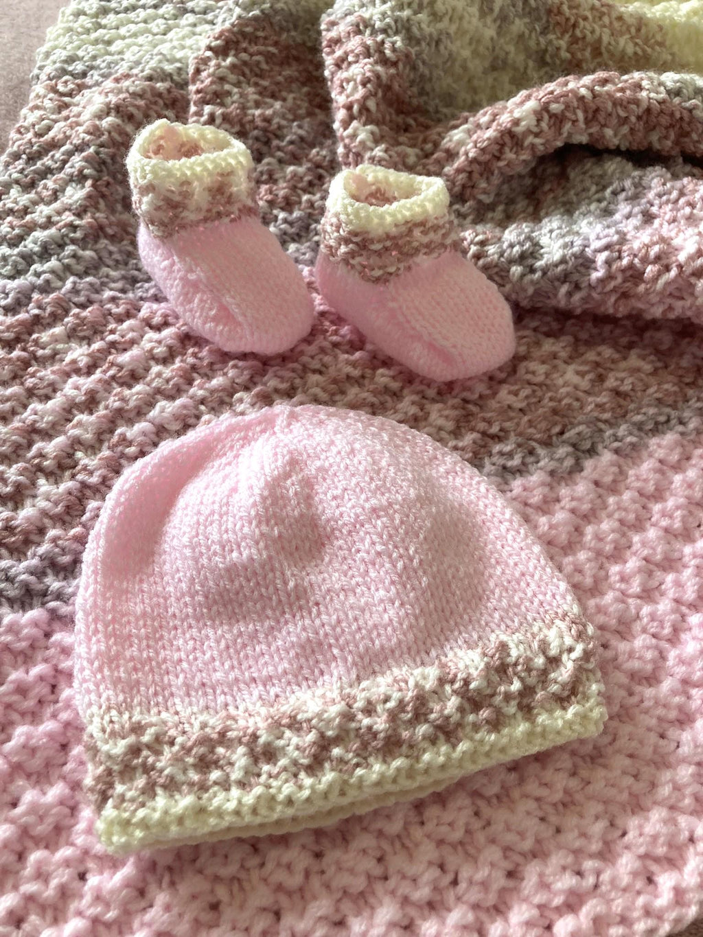 Knitting pattern ~ Colour Change New Baby Blanket Set ~ ENGLISH ~ PDF Download