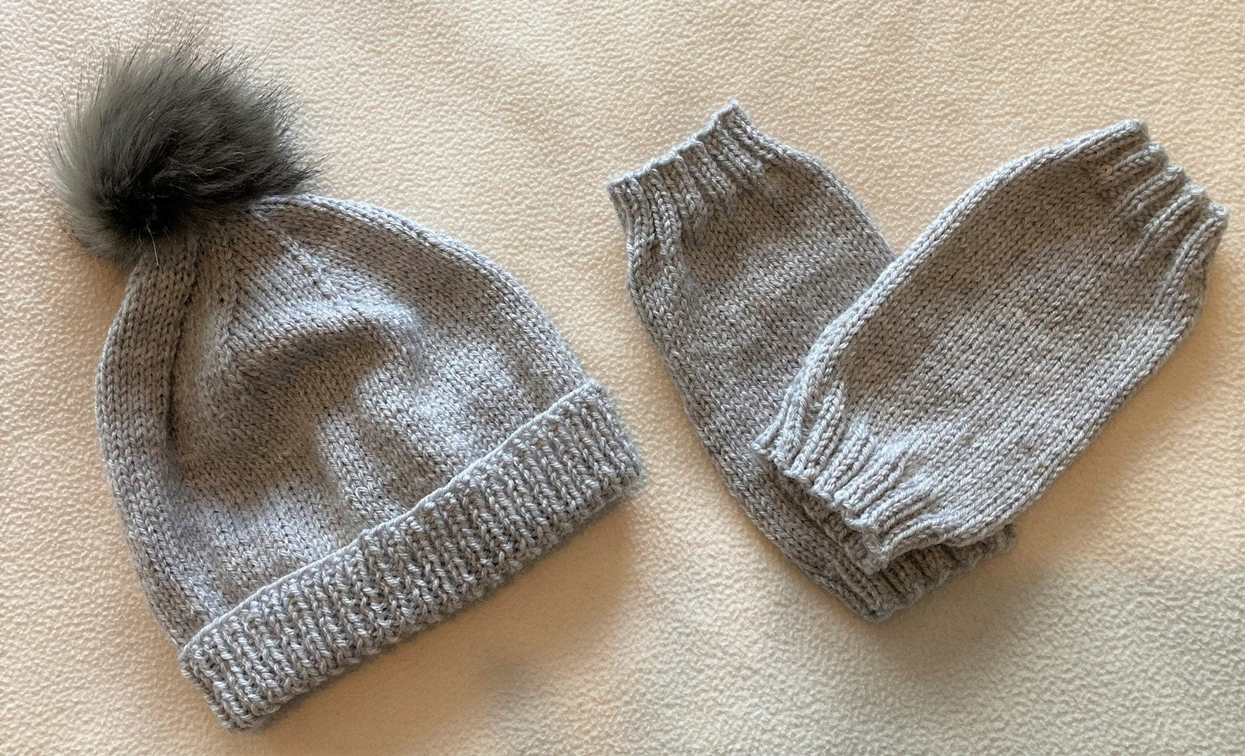 Knitting pattern ~Hat and Wrist warmers ~ Easy Knit ~ Two styles of hat ~  ENGLISH ~  PDF Download