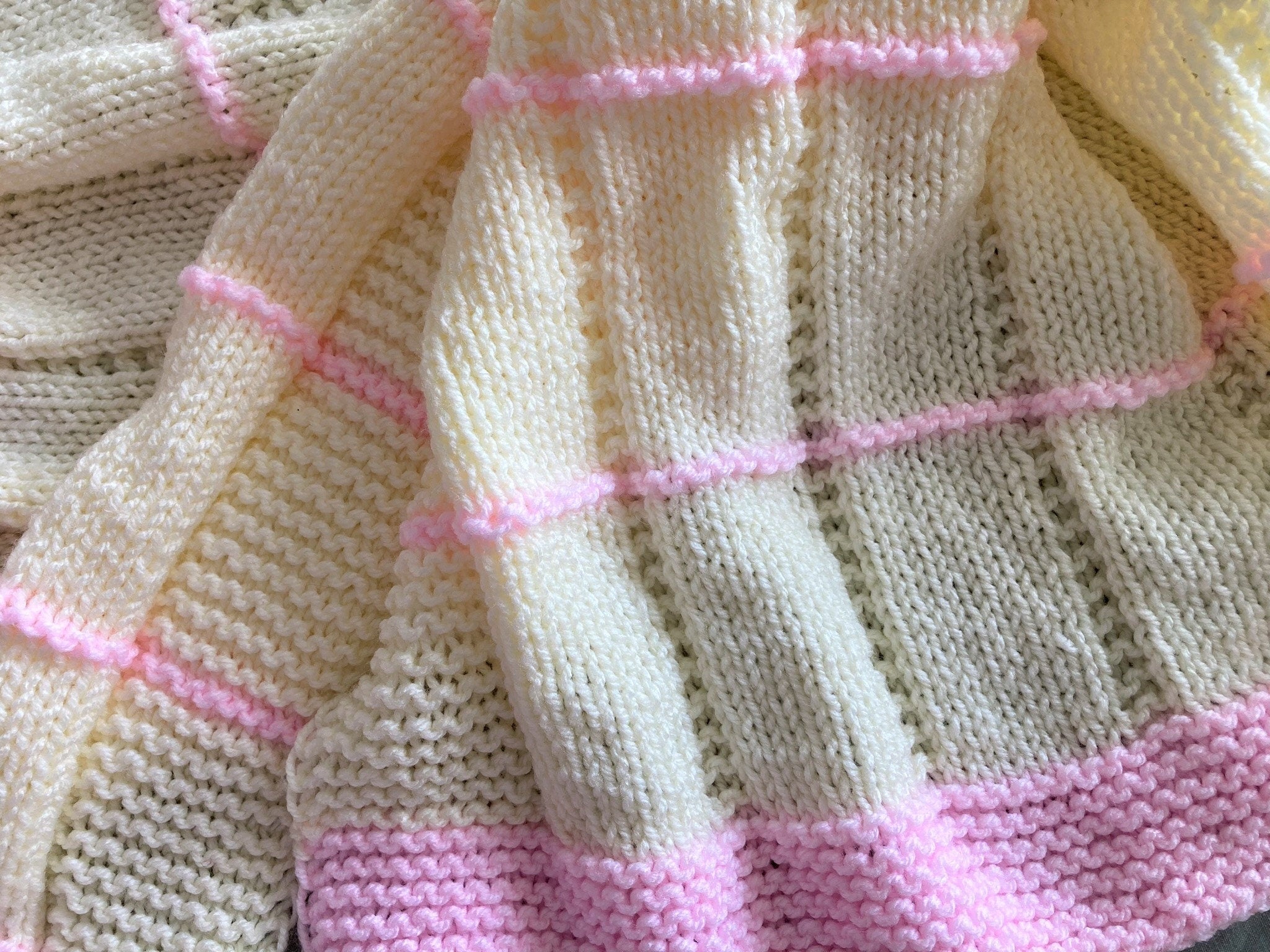 Knitting pattern ~ Cassy Baby Blanket ~ Simple Design ~  ENGLISH ~ PDF Download
