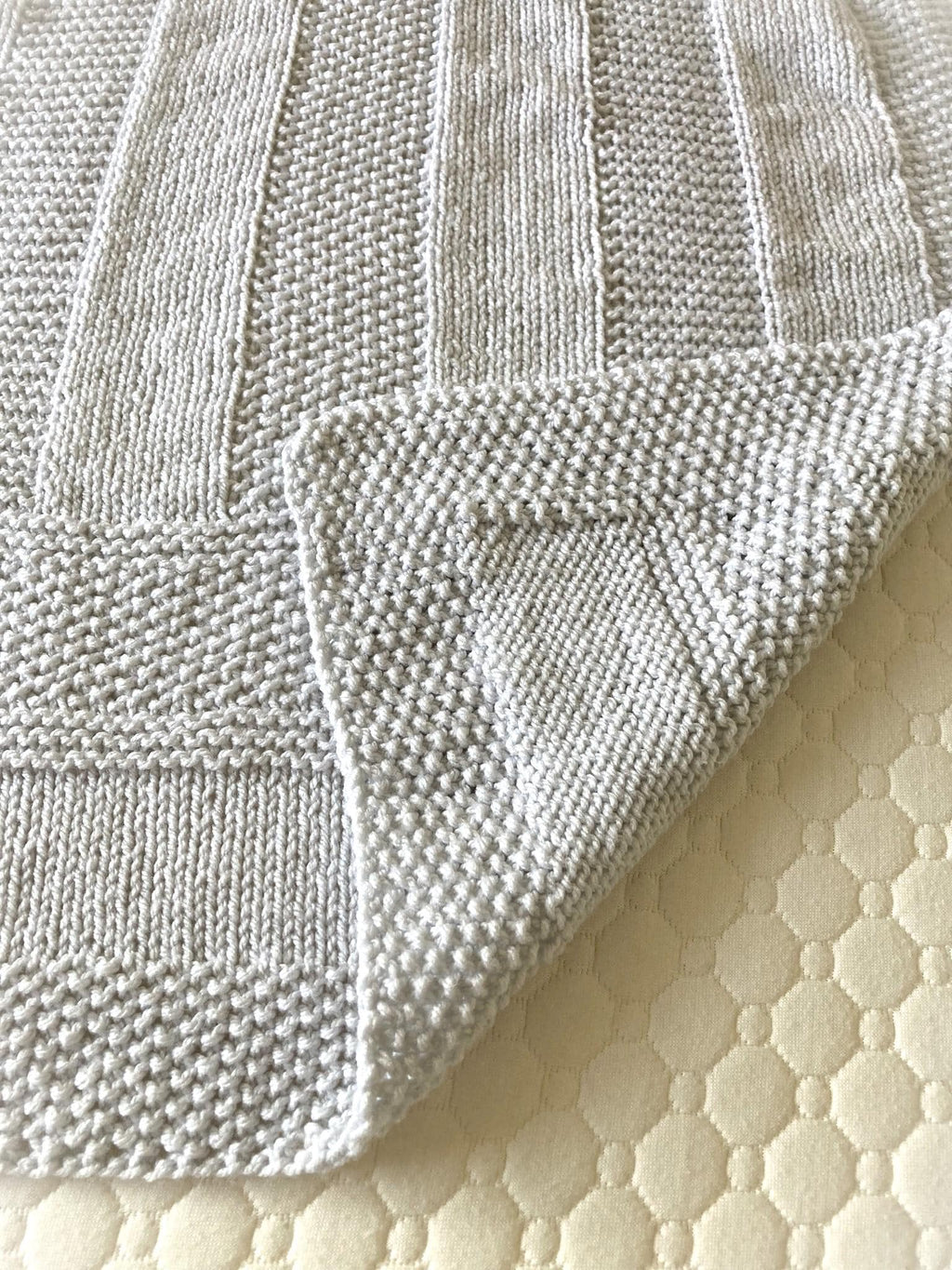 Knitting pattern ~ Hugo Baby Blanket ~ Perfect for beginners ~  Aran Yarn ~ ENGLISH ~ PDF Download