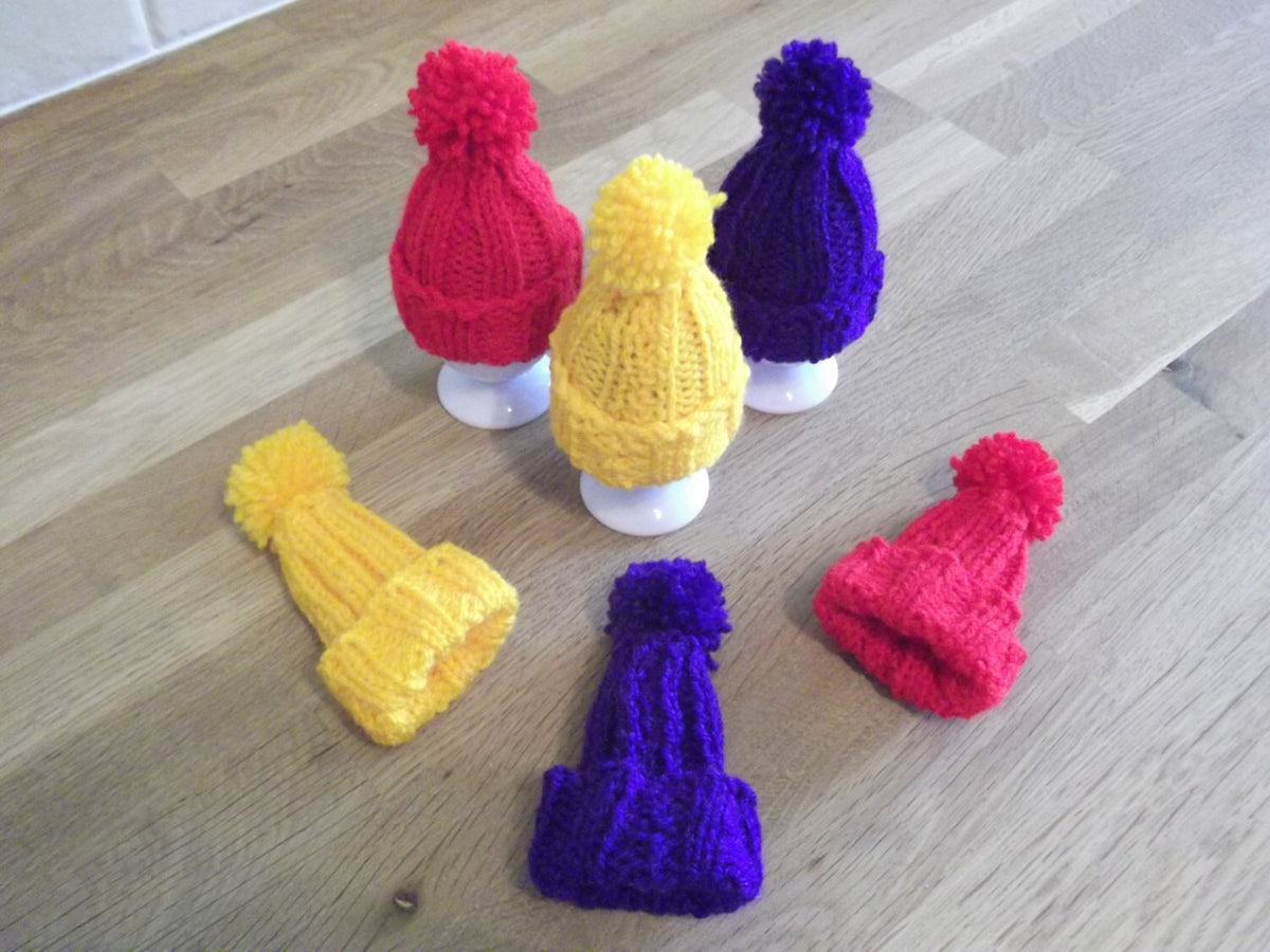 Knitting pattern ~ Tiny Pompom Hat ~ Easter Egg Cosy / Christmas Tree Ornament ~ ENGLISH  ~  PDF Download