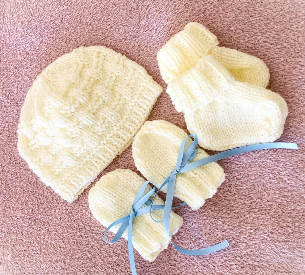 Knitting pattern ~ Easy Weave New Baby Set /  Hat , Mittens and Bootees ~ ENGLISH ~ PDF Download