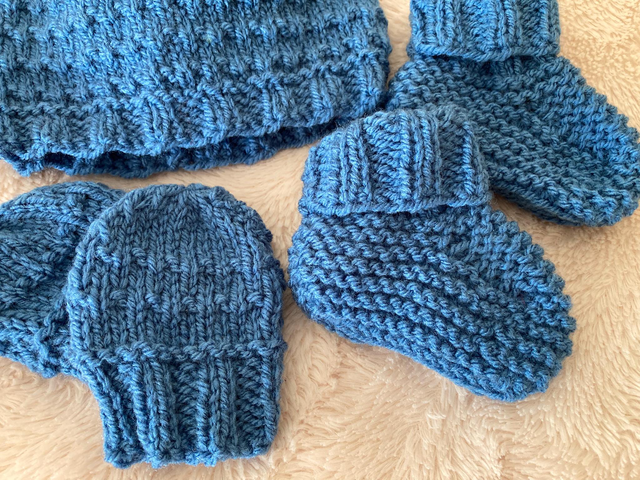 Knitting pattern ~ Idris New Baby Set /  Hat , Mittens and Bootees ~ ENGLISH ~ PDF Download